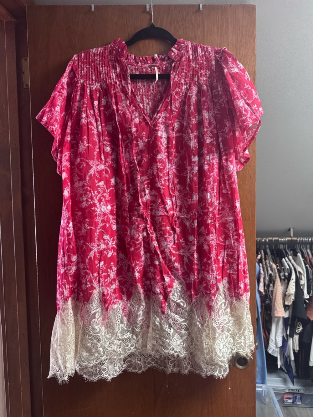 Free People Women's Pink Floral Lace-Hem Blouse